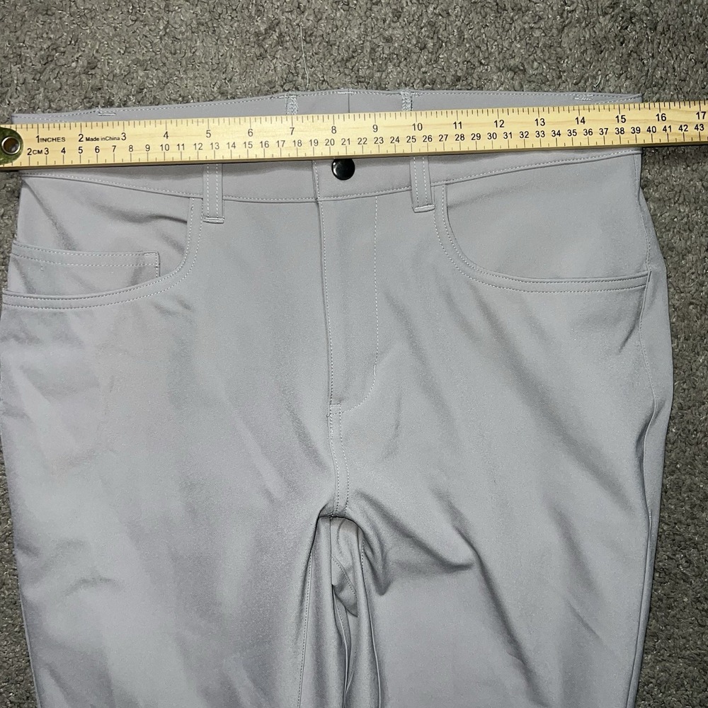 State & Liberty Tech Pants Mens 31x30 Light Grey 4 Way Stretch Nylon Performance - Picture 6 of 7